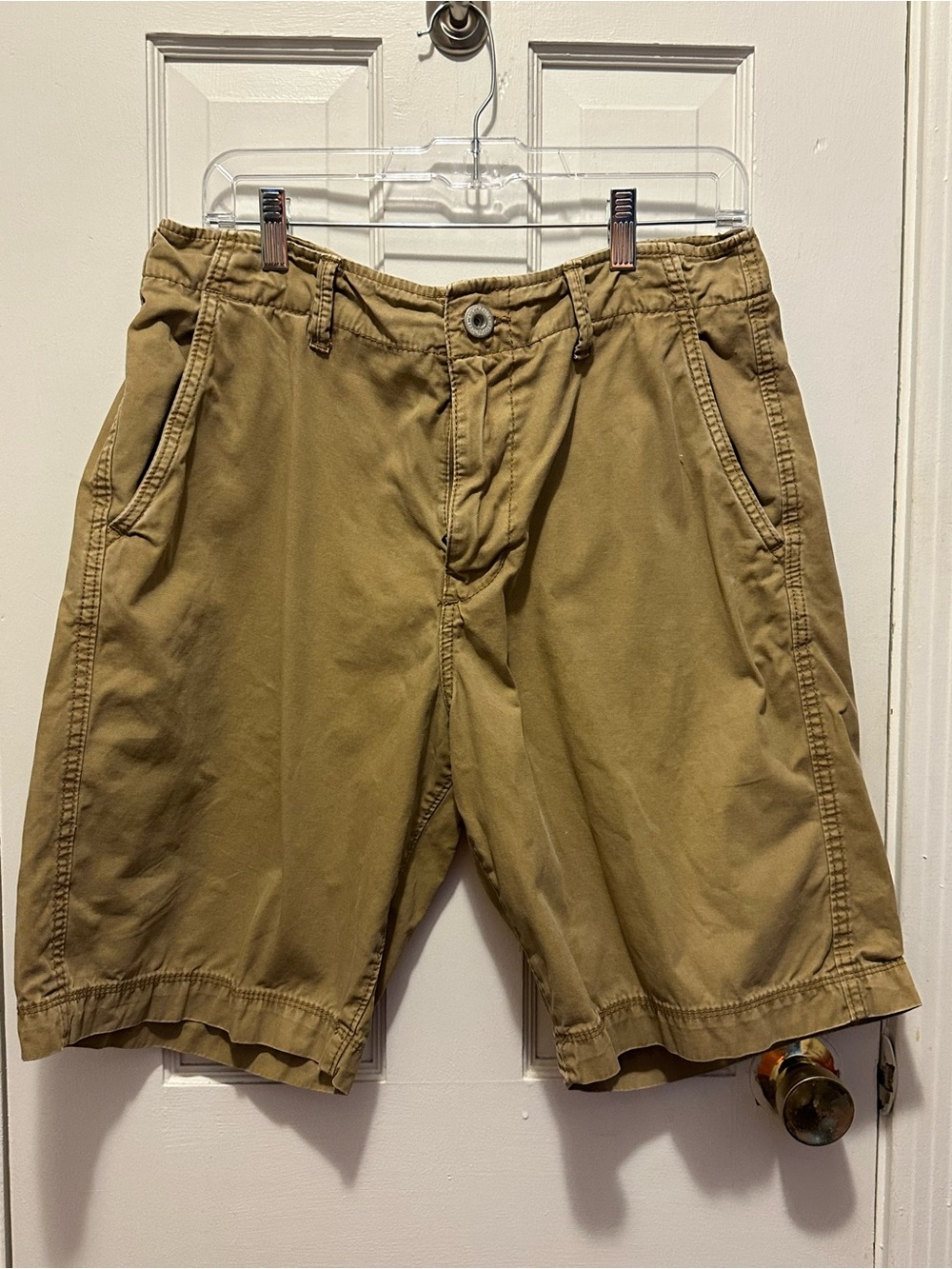 American Eagle Outfitters Men's Tan Flat-Front Shorts